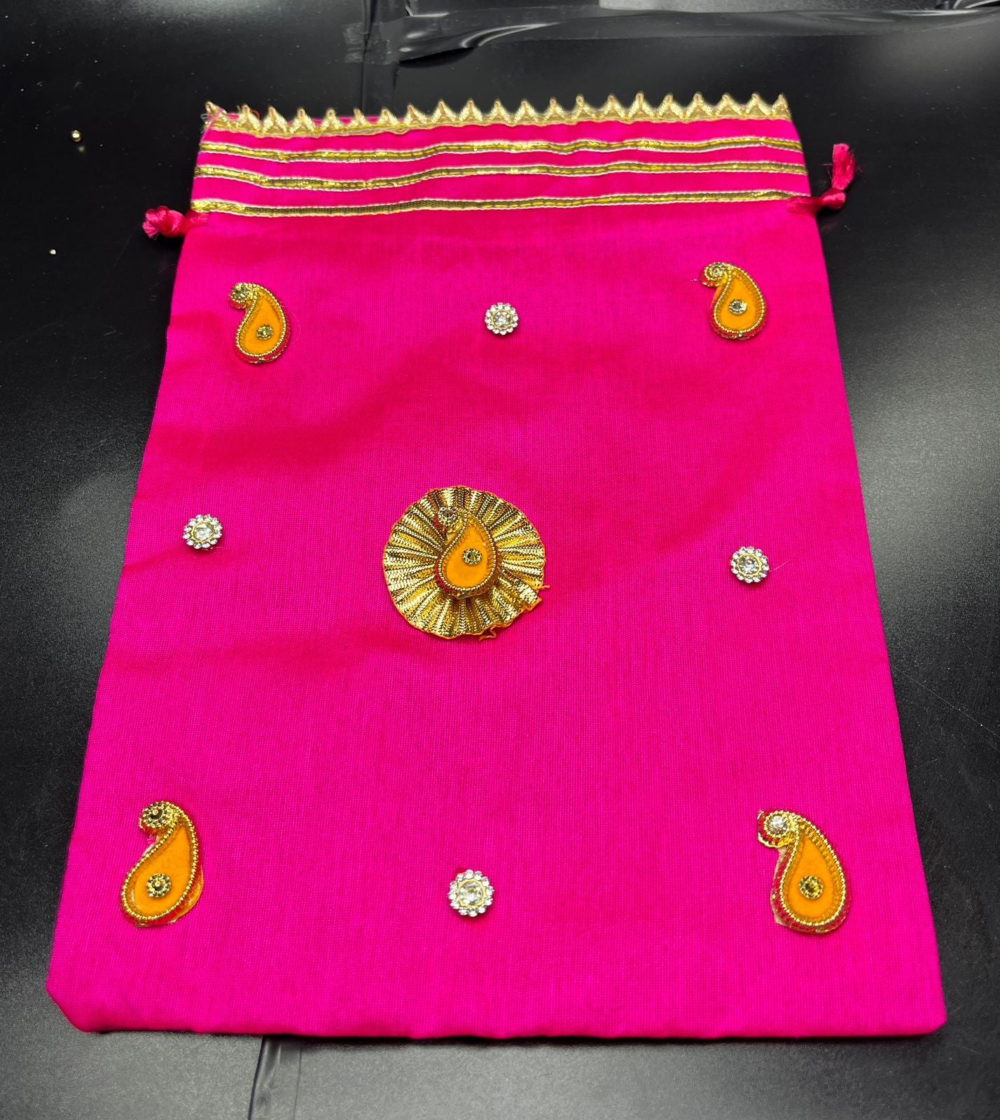 Fancy Potli used for distribution of dry fruits (suitable for 1/2 Kg)