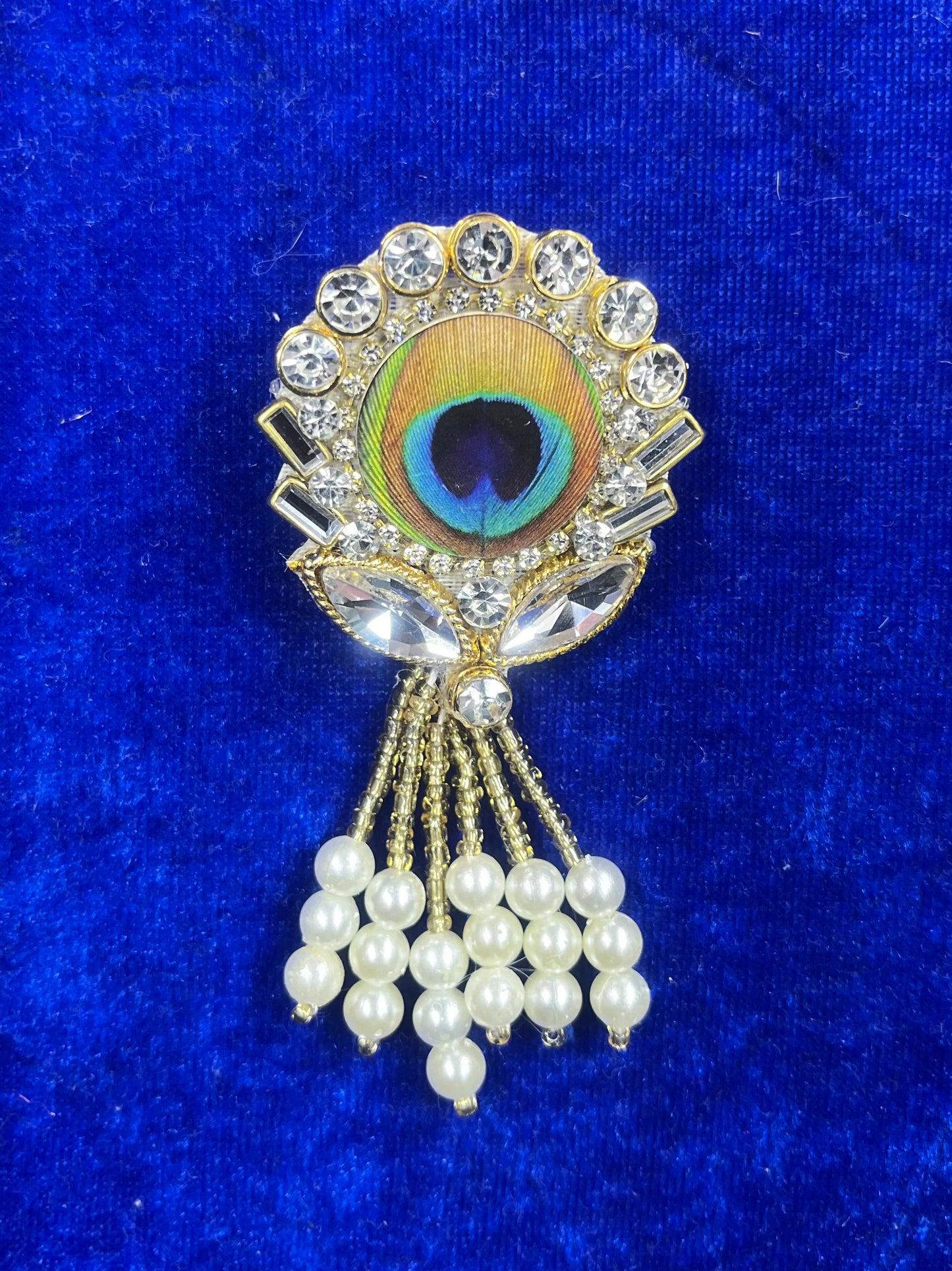 Butti Broach with Latkan