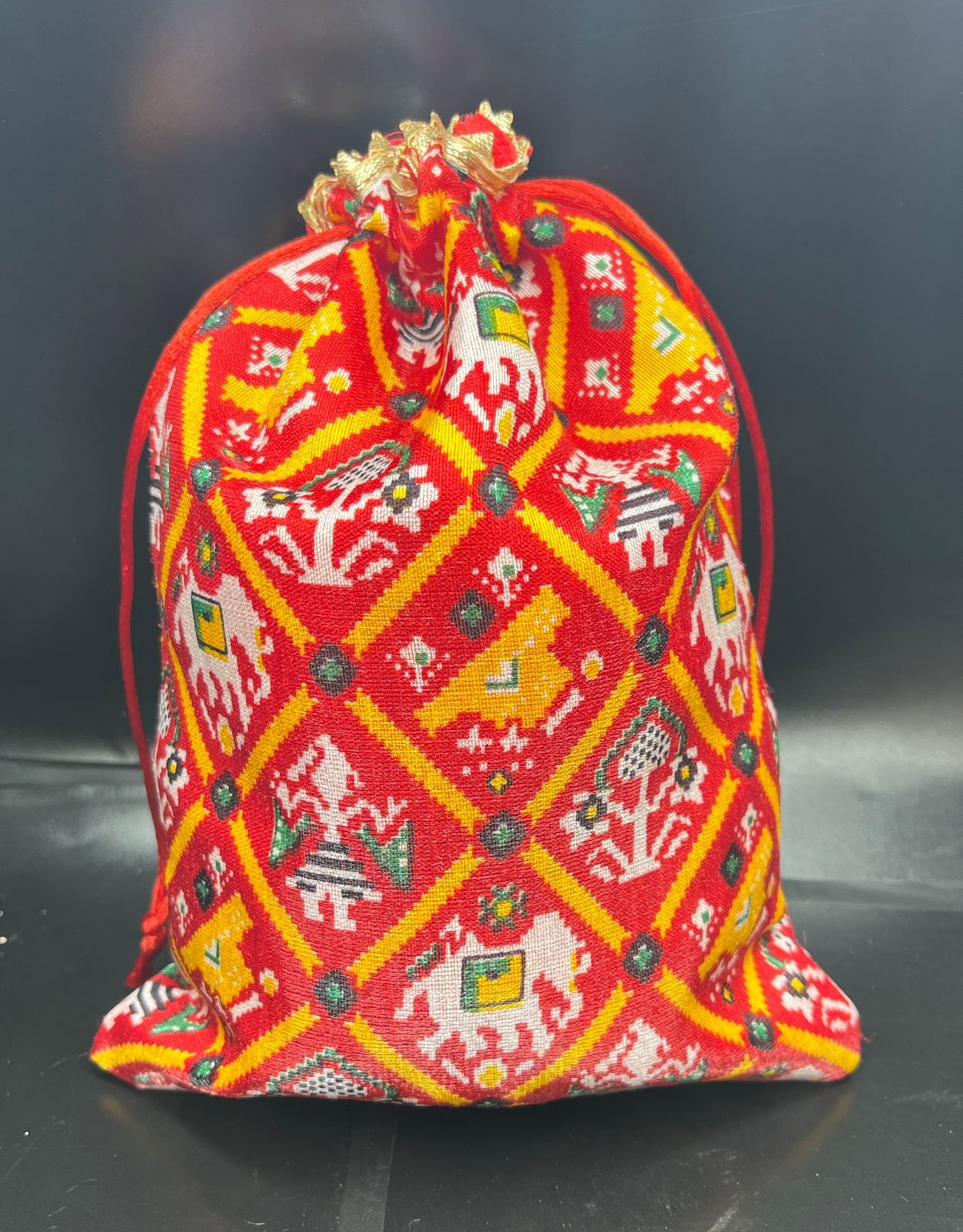 Fancy Potli used for distribution of dry fruits (suitable for 1/2 Kg)